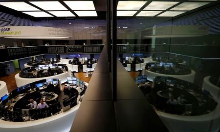 Marché : L'Europe soutenue par des espoirs de vaccin face au suspense européen
