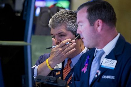 Wall Street : Wall St en baisse, le chômage et les résultats en cause