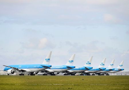 KLM gèle la hausse de 2,5% des salaires prévue pour août