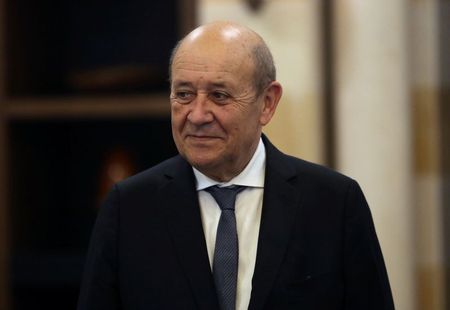 Sur Tiffany, Le Drian dit avoir été 