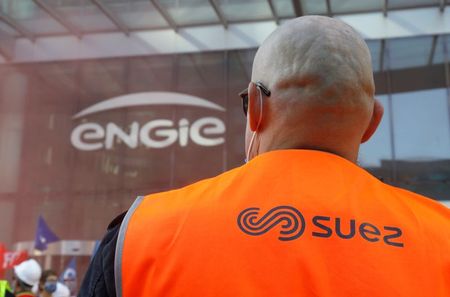 Suez a besoin de temps pour préparer des offres alternatives, dit son président