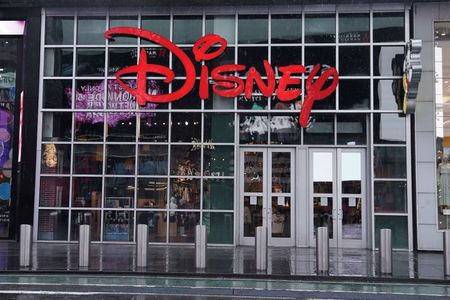 Marché : Disney, affecté par la crise sanitaire, va licencier 28.000 employés des parcs US