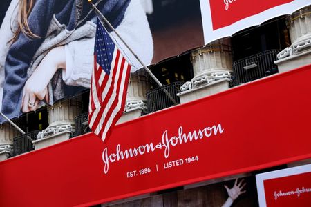 Marché : J&J met en pause les essais cliniques de son vaccin potentiel contre le COVID-19