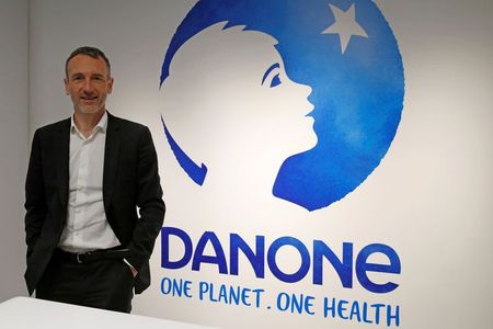 Danone: Le plan d'adaptation comprendra d'importantes réductions de coûts, dit son PDG
