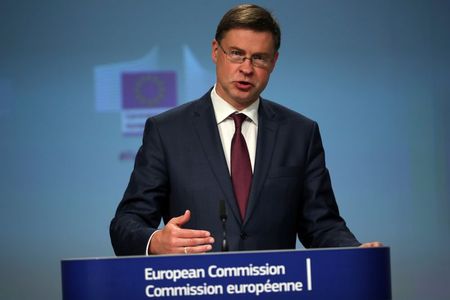 Marché : La Commission européenne prête à adopter de nouvelles mesures de soutien, dit Dombrovskis
