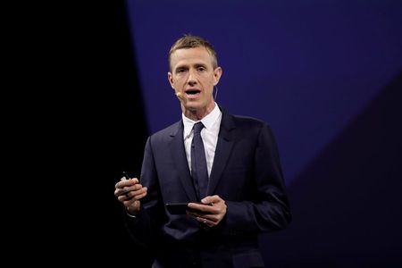 LVMH perd Ian Rogers, doit retoucher son équipe chargée du numérique