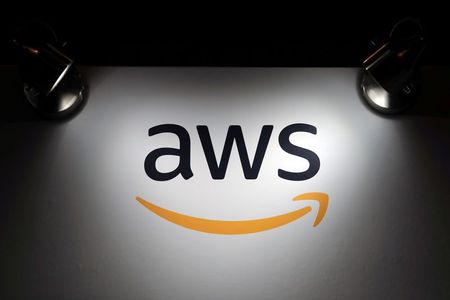 Apple et Amazon suspendent l'application Parler