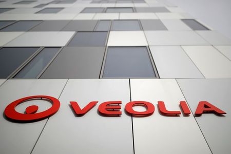 Veolia veut bloquer des cessions de Suez mais promet 
