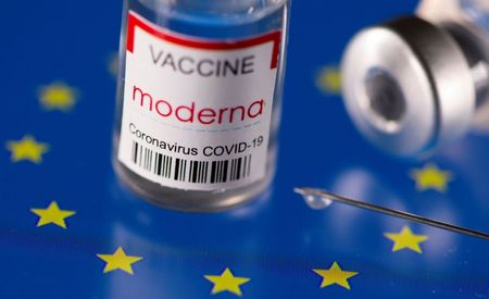 Coronavirus: Moderna pense maintenir ses livraisons de vaccins à l'UE, les baisser pour la Grande-Br