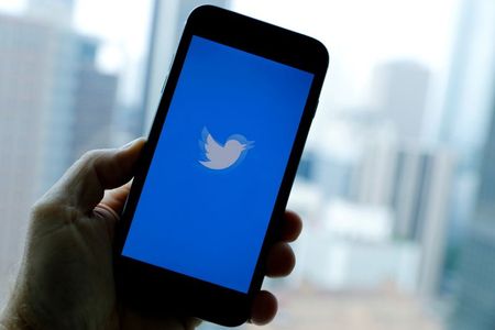 Twitter anticipe des coûts en hausse, un nombre de nouveaux utilisateurs en baisse