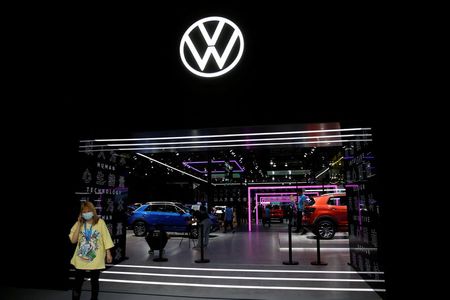 Volkswagen relève son objectif de marge opérationnelle pour 2021