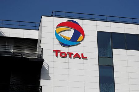 Total devient TotalEnergies, l'AG valide la stratégie climat
