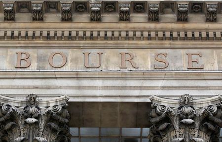 Marché : Les actions reculent face aux incertitudes monétaires et géopolitiques