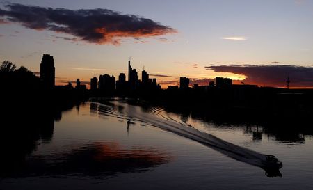 Marché : La BCE envisage une inflation persistante, la fin de son programme d'urgence en question