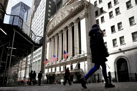 Wall Street : Wall Street en petite hausse, la Fed attendue