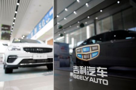 Geely et Renault annonceront bientôt une coentreprise dédiée aux hybrides pour l'Asie, d'après des s