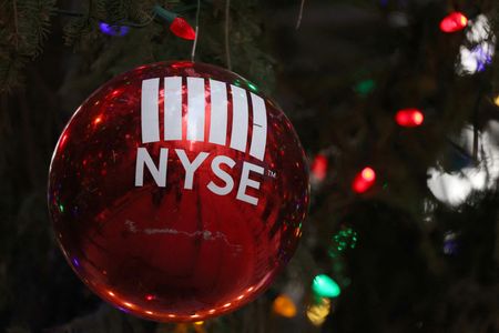 Wall Street : Wall Street termine dans le vert, les craintes liées à Omicron s'apaisent