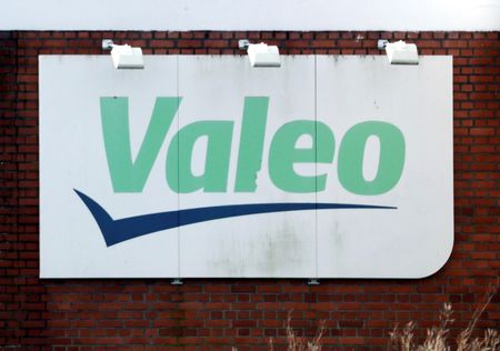 Valeo: Cash flow 2021 plombé par les puces, Périllat DG