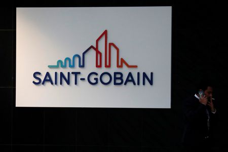 Saint-Gobain acquiert l'entreprise canadienne Kaycan pour 928 millions de dollars