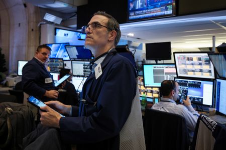Marché : L'Europe termine en ordre dispersé, les inquiétudes sur l'économie persistent