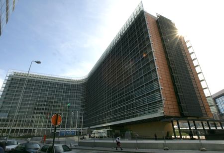 Marché : Zone euro: La CE abaisse sa prévision de croissance, anticipe une hausse de l'inflation, se