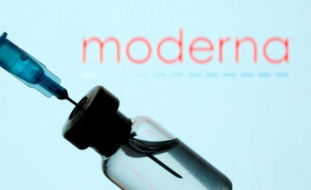 Moderna maintient ses prévisions de ventes du vaccin contre le COVID-19