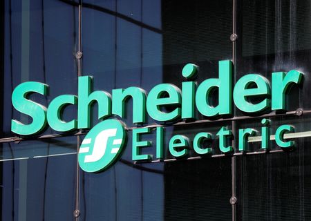 Marché : Schneider proche d'un accord pour prendre le contrôle total d'Aveva pour €4 milliards, rapp