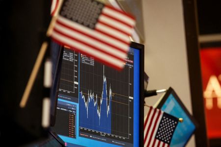 Wall Street : Wall Street termine en léger rebond en attendant la Fed