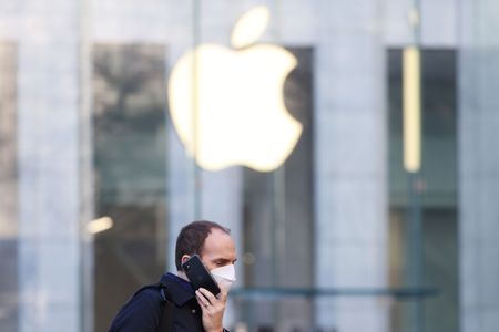 France: L'amende de 2020 contre Apple ramenée à €372 millions en appel, selon une source