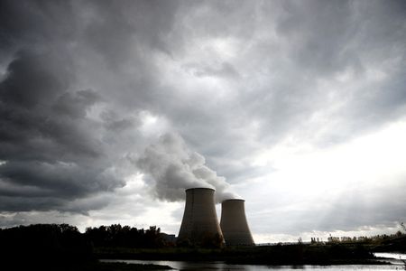 Nucléaire: Une fuite menace de retarder le redémarrage de Civaux 1