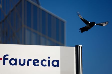 Faurecia va vendre SAS Cockpit Modules pour 540 millions d'euros