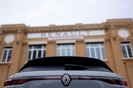 Renault n'exclut pas d'introduire Alpine en Bourse, mais pas maintenant