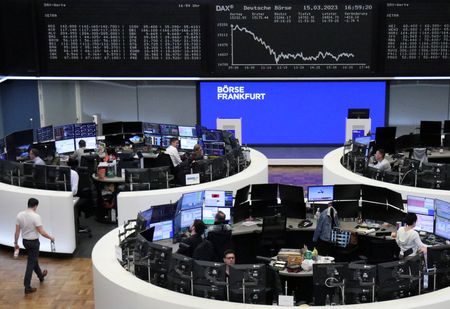 Marché : L'Europe dans le rouge en attendant l'adoption de l'accord sur la dette américaine