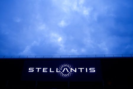 Stellantis demande que les négociations avec l'UAW se basent sur la réalité économique