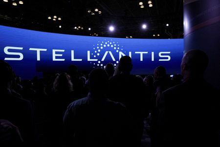 Fin de la grève dans les usines Stellantis au Canada