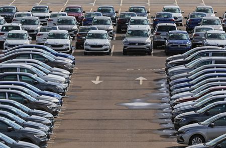 Volkswagen envisage une coopération avec Renault pour sa voiture électrique à 20.000 euros, selon Ha