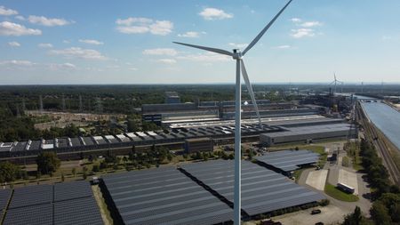 Aperam: Le bénéfice chute en 2023, recul des volumes et des prix