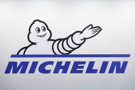 Michelin affiche un bénéfice annuel record mais demeure prudent pour 2024