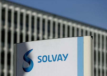 Solvay dépasse les attentes au 2e trimestre, resserre sa prévision de perte opérationnelle