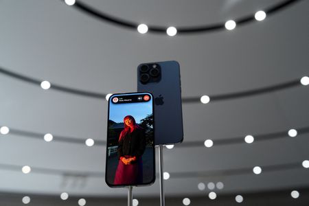 Apple renoue avec la croissance, les ventes d'iPhone dépassent les attentes