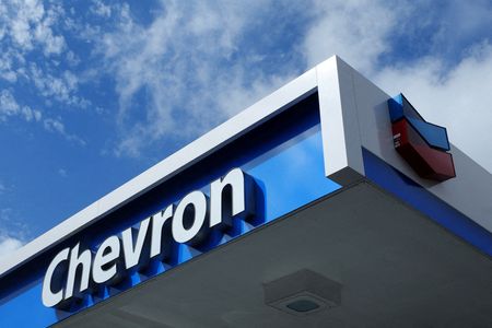 Chevron déçoit les attentes au T2 avec l'érosion des marges de raffinage