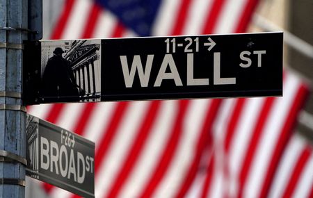 Wall Street : Wall Street dans le vert en attendant Nvidia et des indicateurs