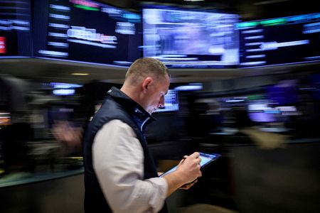 Wall Street : Wall Street termine en légère baisse avant les chiffres sur l'emploi