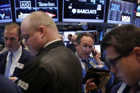 Wall Street : Wall Street termine en hausse en attendant l'inflation