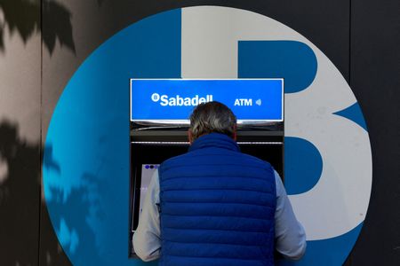 Marché : Espagne: Le succès de l'offre hostile de BBVA est très improbable, dit le DG de Sabadell