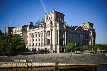 Marché : Les instituts économiques prévoient une nouvelle contraction du PIB en 2024