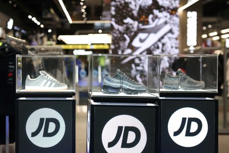 Marché : JD Sports et Nike reculent après leurs prévisions, Adidas s'en sort