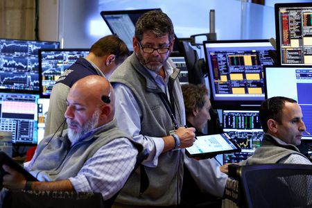 Wall Street : Wall Street ouvre mitigée avant de nombreux résultats