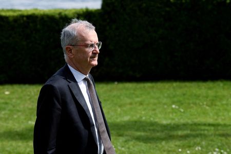 Marché : Les risques sont désormais symétriques sur l'inflation, dit Villeroy