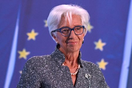 Marché : L'inflation pourrait revenir à la cible plus rapidement que prévu, dit Lagarde